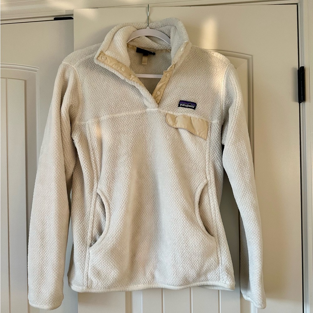 Patagonia Cream Fleece Pullover (medium)